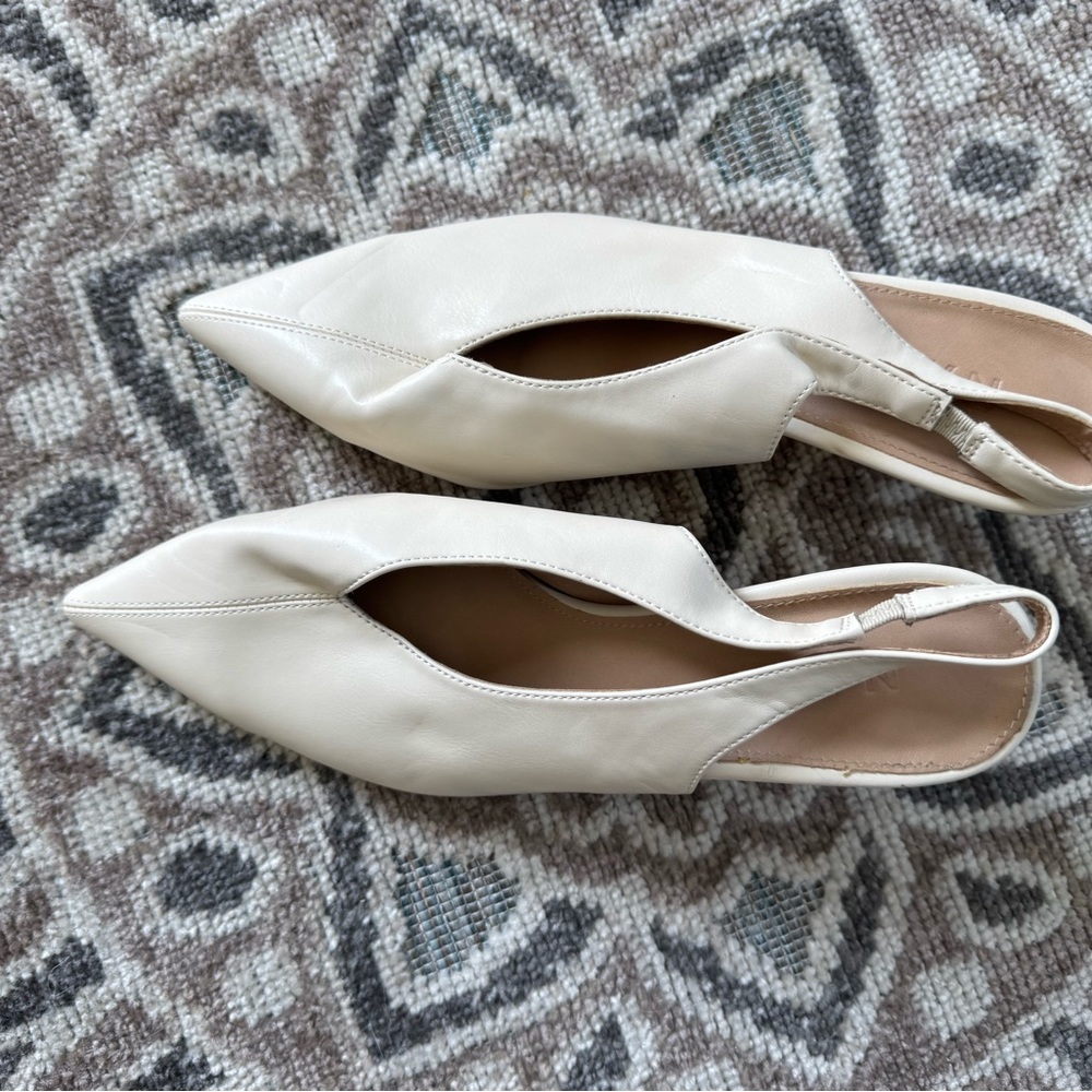 Na-Kd Cream Pointed Toe Slingback Flats 7.5